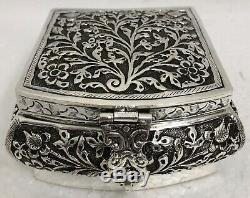 Beautiful 925 Sterling Silver Floral Repoussé Jewellery Treats Box Luxury Gift