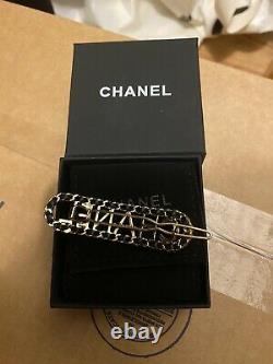 Chanel vip gift hair clip