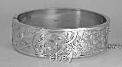 Hallmark Birmingham 1937. Gift quality. Gorgeous engraved sterling silver bangle