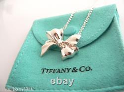 Tiffany & Co Ribbon Necklace Silver Bow Pendant 19 inch Chain Jewelry Gift Pouch